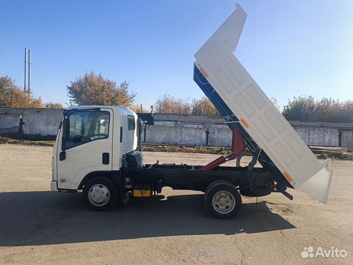 Isuzu Elf, 2015