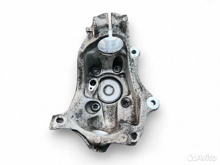 Кулак передний правый BMW 4 G22/G23 G22 2022