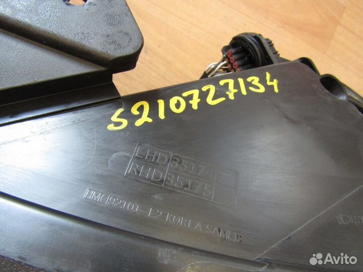 Фара левая Hyundai Avante