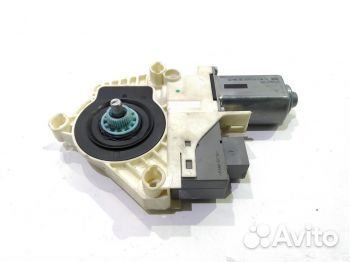 Моторчик переднего левого стеклоподъемника