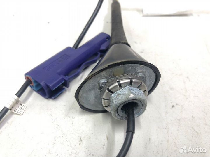 Антенна Opel Astra универсал 1.8 2008