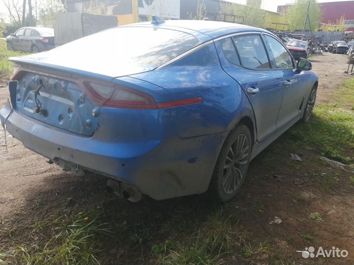 Kia stinger в разборе