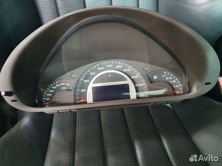 Панель приборов на Мерседес C32 AMG w203