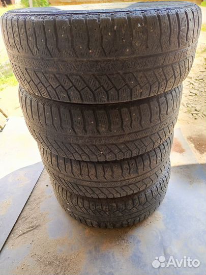 Continental ContiWinterViking 2 215/60 R16