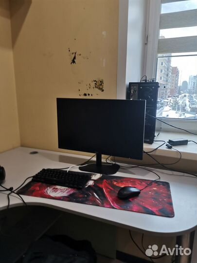 Монитор 24 дюйма