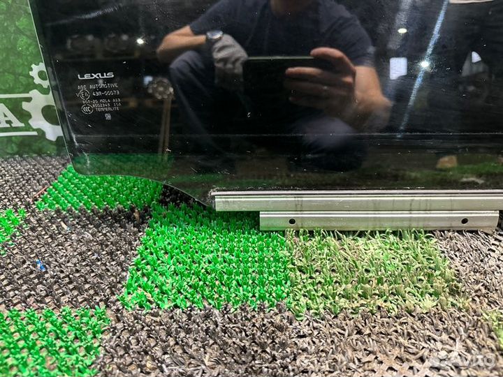 Стекло двери заднее правое Lexus Lx 2015-2022