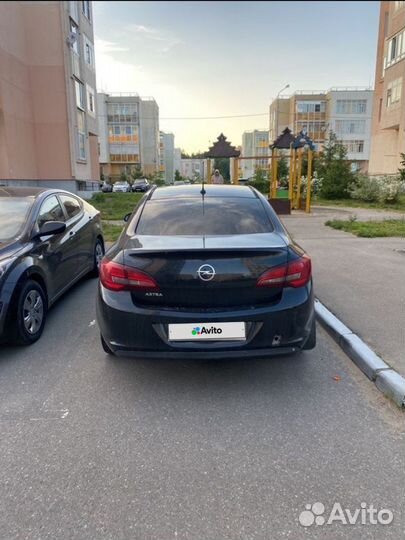 Opel Astra 1.6 AT, 2012, 240 000 км