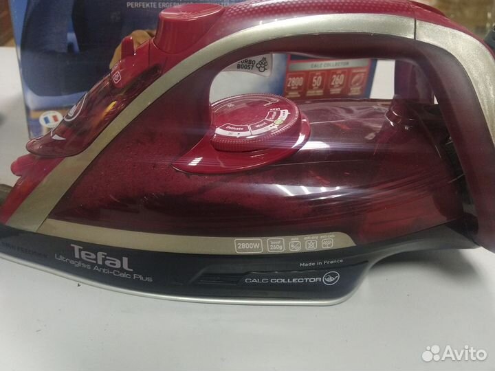 Утюг Tefal Ultragliss Plus FV6833E0 бордовый