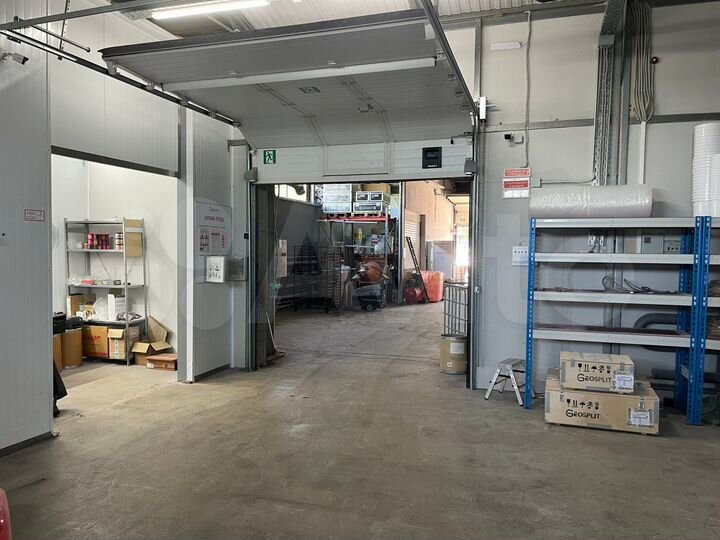 Склад, 690 м²