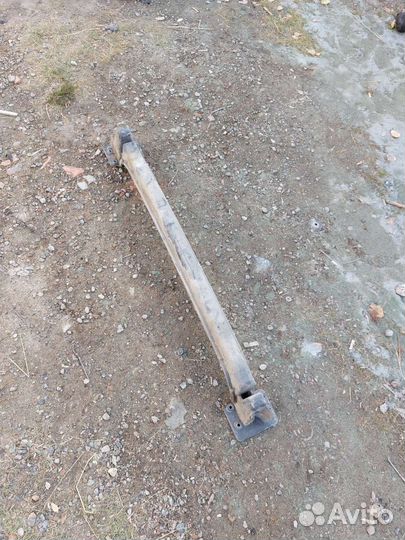 Усилитель бампера передний Peugeot 407