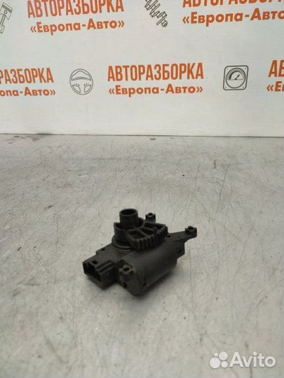 Моторчик заслонок печки Opel Corsa D хэтчбек 1.4 Л