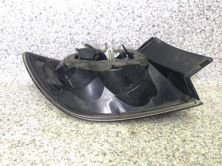 Фонарь правый Mazda 3 BK 2007