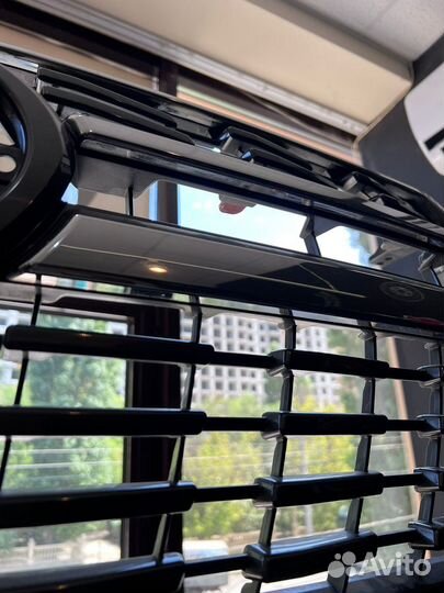 Решетка радиатора Toyota LC 200