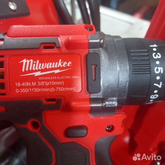Шуруповерт Milwaukee 36