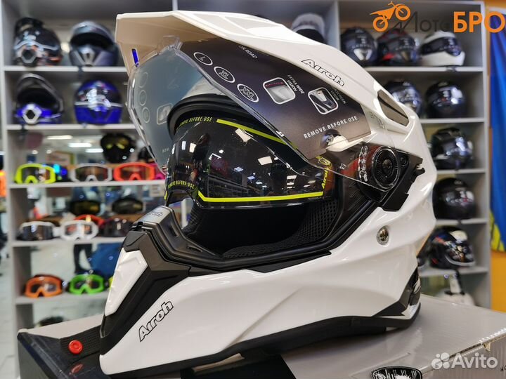 Шлем мотард Airoh commander white glossy