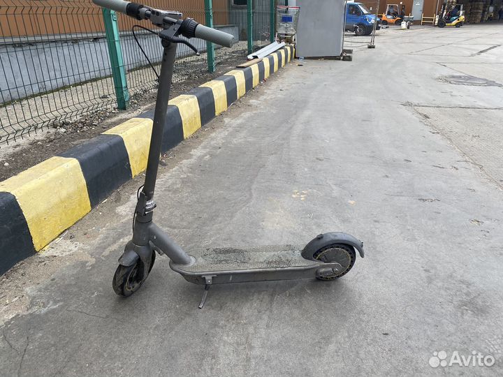 Електроный самокат