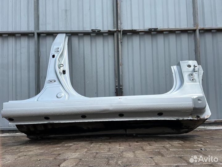 Правый порог(короб) kia rio 3