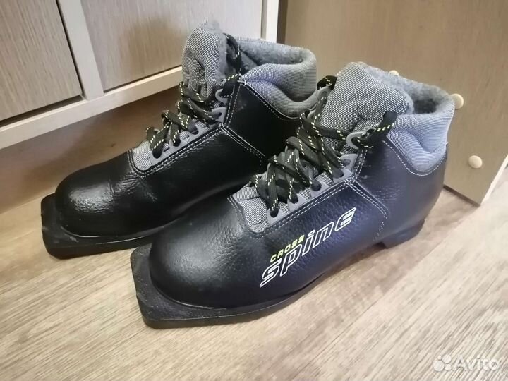 Беговые лыжи комплект