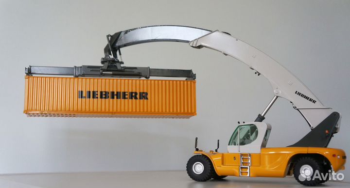 1/50 погрузчик Liebherr 1:50 контейнер ричстакер