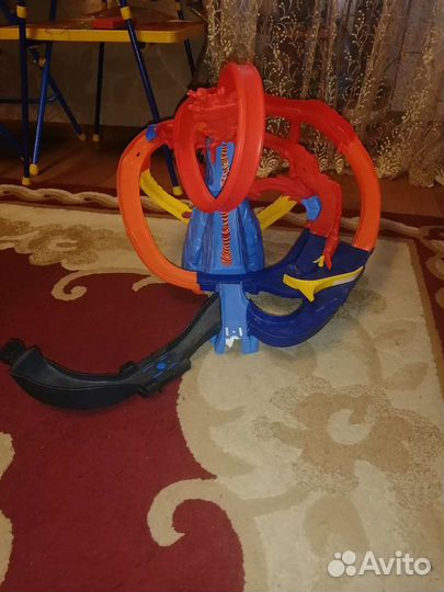 Трек Hot wheels вулкан
