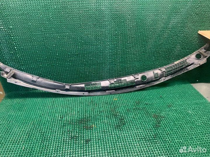 Водосток Mitsubishi Chariot Grandis N94W 4G64 1999