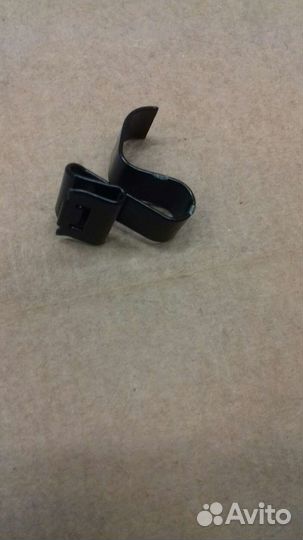 Пружина лючка топливного бака qashqai / note