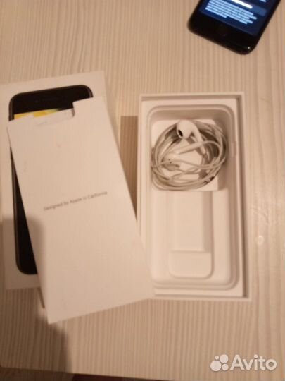 iPhone SE (2020), 64 ГБ