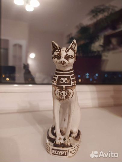 Египетская статуэтка Кошка