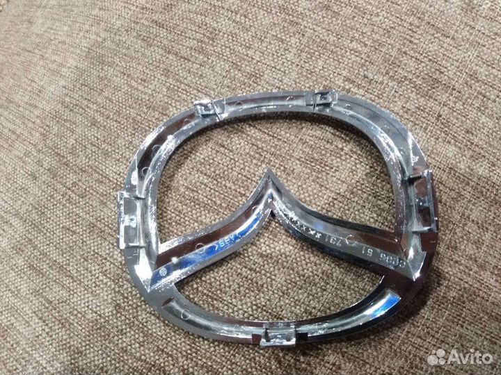 Новая Эмблема Оригинал мазда 3