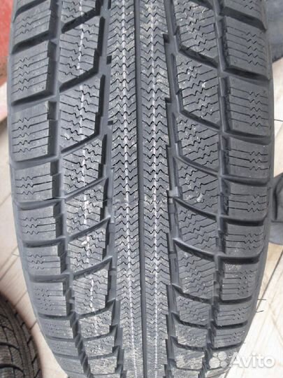 Triangle TR777 215/70 R16 104T