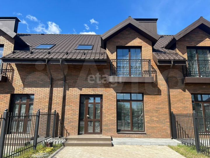 Таунхаус 152,2 м² на участке 2,7 сот.