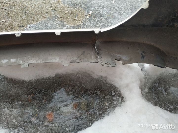 Передний бампер Hyundai Solaris