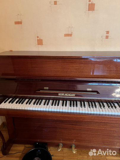 Пианино gebr Niendorf