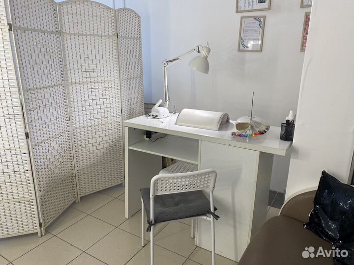 Сдам в аренду место мастера маникюра