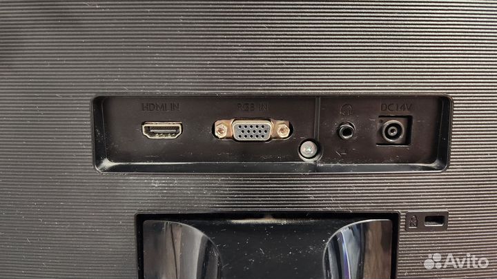 Samsung 27 curved fhd 60Hz VA