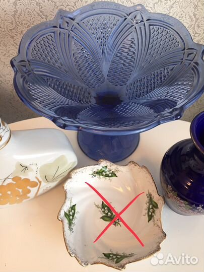 Две вазы : на ножке, для цветов )