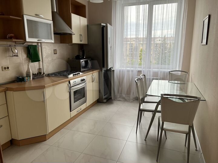 2-к. квартира, 62 м², 4/8 эт.