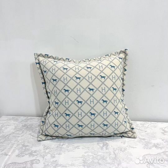 Подушка hermes новинка