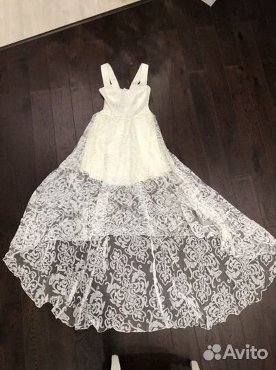 Платье белое 40 42