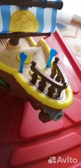 Пиратский корабль