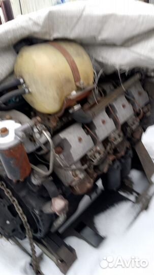 Продавм двигатель на Камаз 740