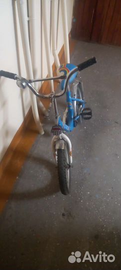 Велосипед синий детский