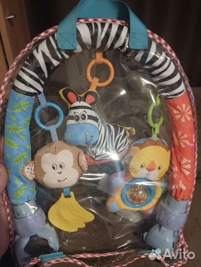 Дуга с игрушками на стульчик