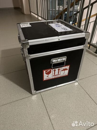 Ящик для хранения оборудования или перевозки