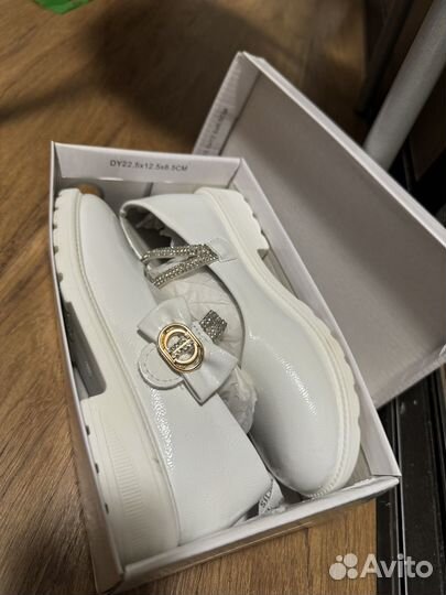 Туфли для девочки 30 размер белые