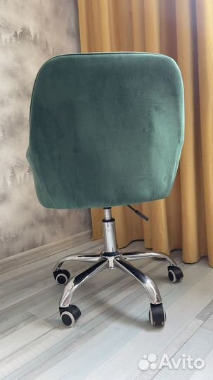 Стул кресло на колесиках