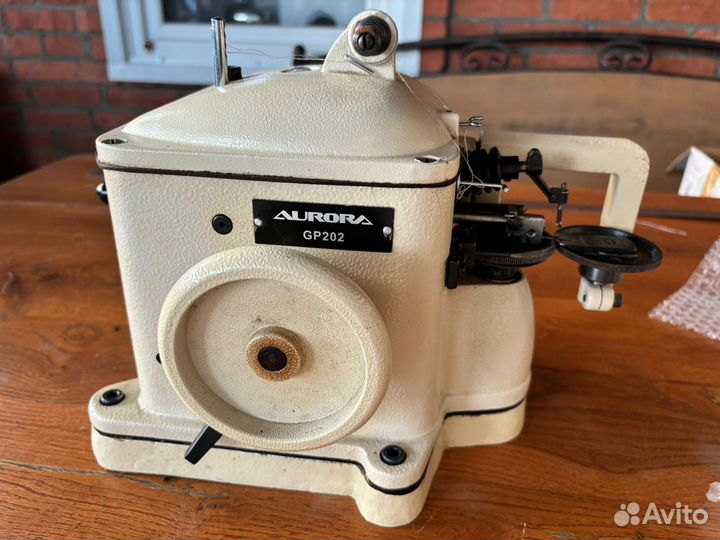 Скорняжная швейная машина