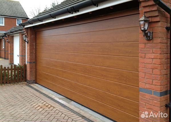 Секционные ворота