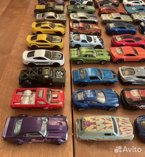 Машинки Hot Wheels