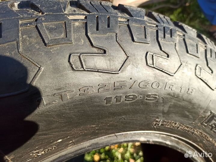 Kumho Road Venture AT 325/60 R18 119S